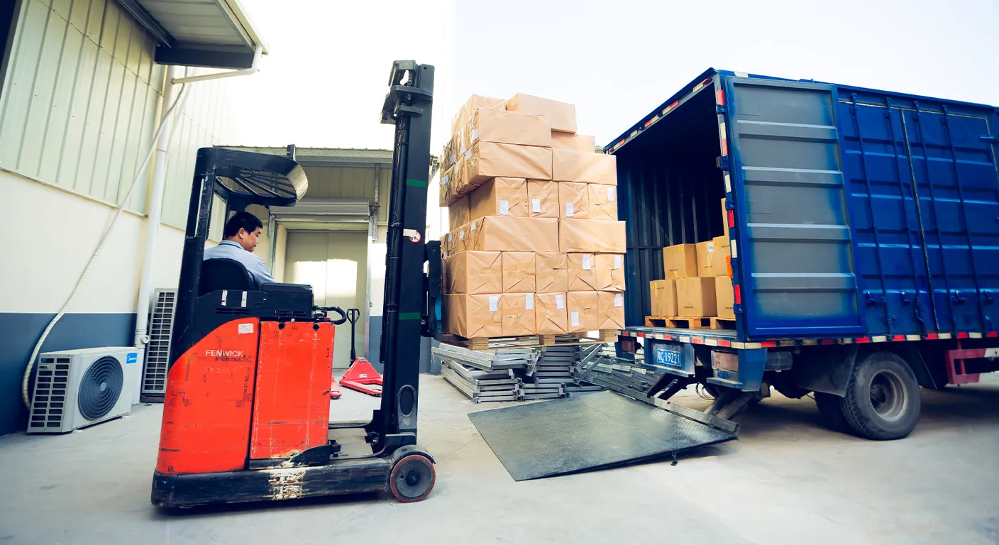 Trending dropshipping products and reliable supply chain on UploadToSell