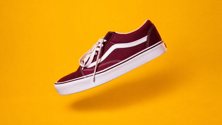 Product photo delivery illustrated by a complete burgundy shoe with space around its outline